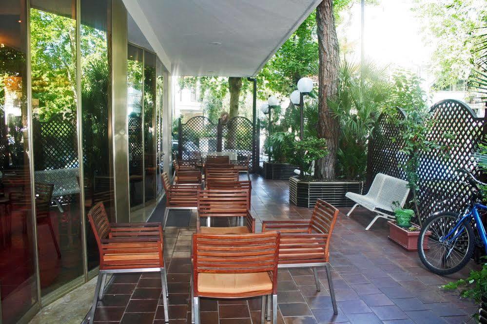 Hotel Saint Tropez Riccione Exteriér fotografie